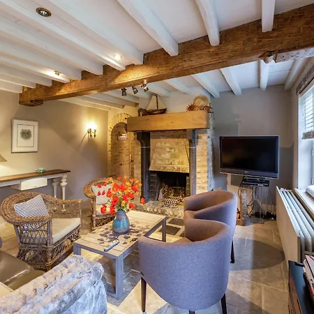 Σπίτι διακοπών With 3 Bedrooms *