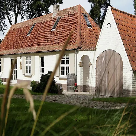 Aesthetic Coastal Villa In Koksijde بيت للعطل